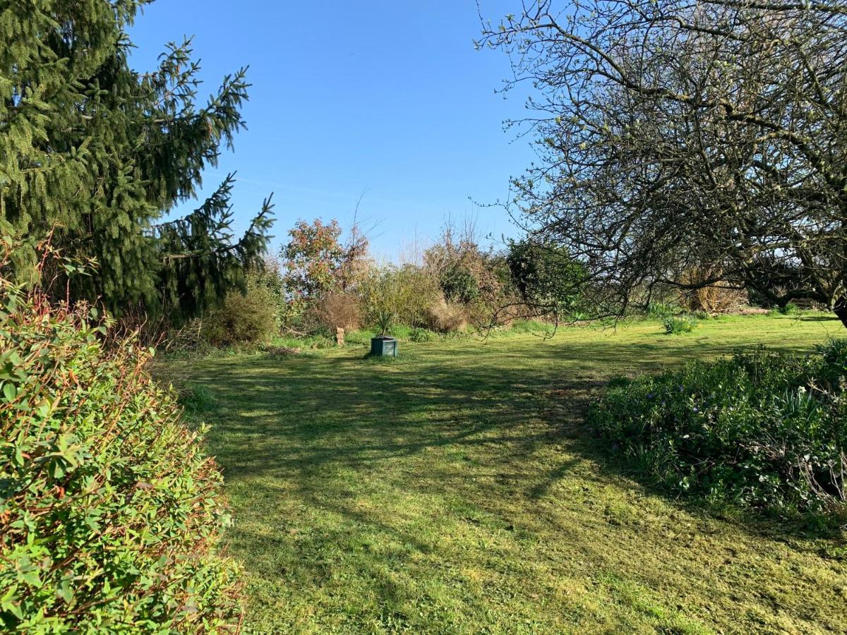 Bed and Breakfast L Entre Deux Champcey Esterno foto